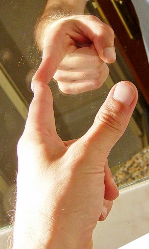 hand_hands_reflection_ by Suri